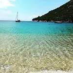 Limnonari 3*
